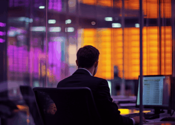 Что выгодней в 2025 году: акции или облигации