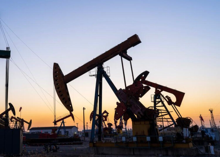 Цены на нефть снижаются на фоне заявлений Трампа