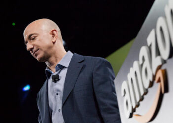 Джефф Безос продал акции Amazon на $737 млн в рамках запланированной программы