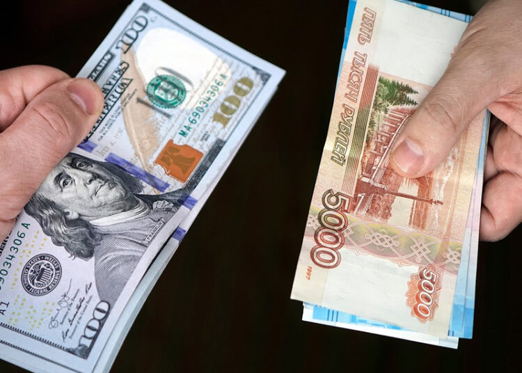 Как заработать на российских облигациях в долларах — и почему эта идея не для всех