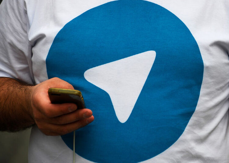 Россиянам могут запретить звонки в WhatsApp* и Telegram: проблемы уже начались