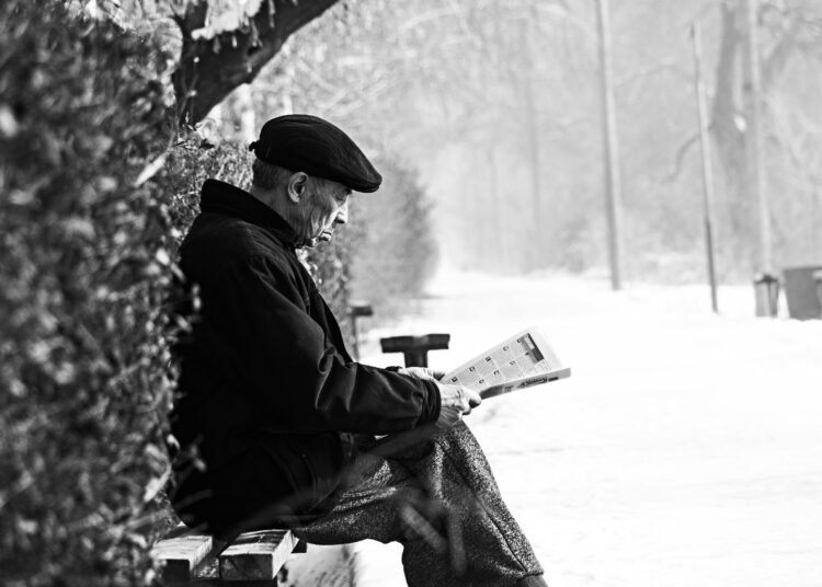 Большинство россиян рискуют встретить старость без своих сбережений