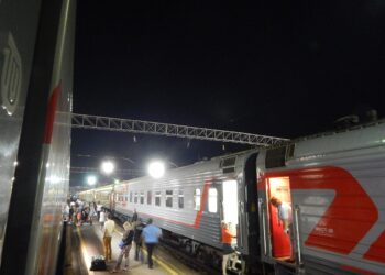 С 1 сентября в России запускают посадку на поезда по биометрии