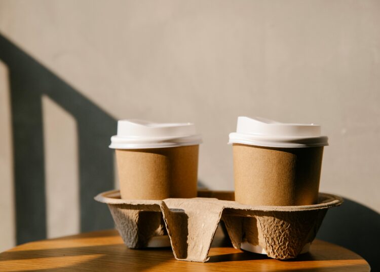 Россияне незаметно тратят дикие суммы на мелочи — куда утекают деньги