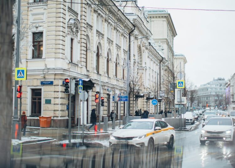 Такси подорожает на треть из-за обязательного перехода на российские автомобили