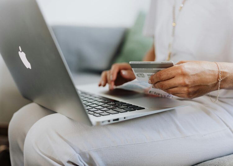 Почему заблокировали карту: ЦБ обязал банки раскрывать причины