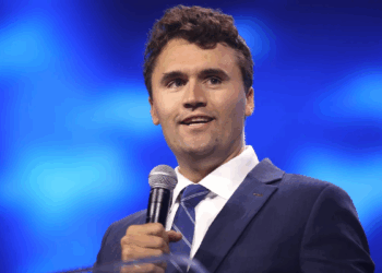 Консервативный активист США Чарли Кирк умер в больнице после покушения