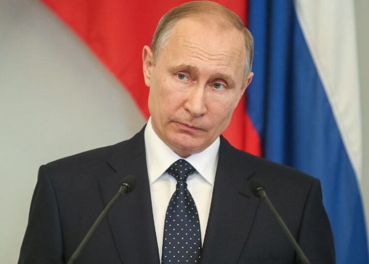 Путин предложил странам ШОС создать свою платежную систему