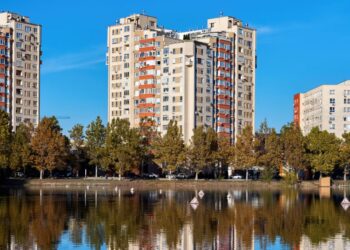 Ипотека теряет популярность: каждый третий россиянин покупает квартиру за наличные