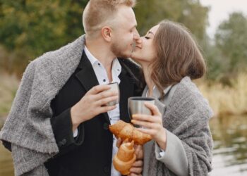 Стало известно, как россиянки на самом деле относятся к зарплате партнера