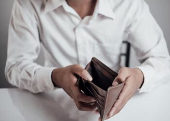 Каждый десятый россиянин может оказаться за чертой бедности