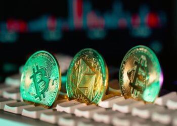 Больше не нужны биржи: Сбер позволил россиянам покупать биткоины за рубли