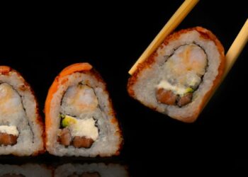 Любимые роллы россиян резко подорожали