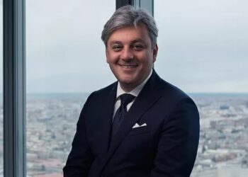 Экс-гендиректор Renault Лука де Мео возглавит компанию-владельца брендов Gucci и Balenciaga