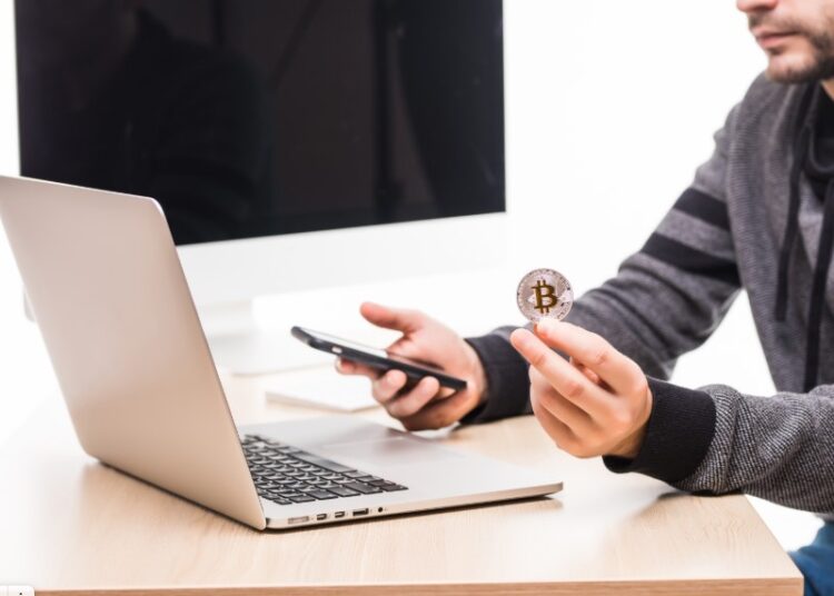 Биткоин-инвесторов предупредили о главной ошибке при вложениях