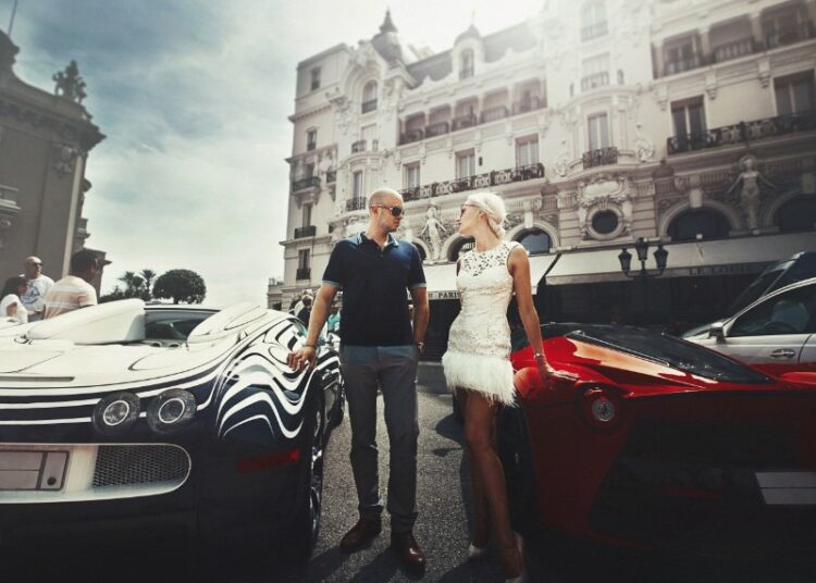 Занятость, инвестиции и бизнес: стало известно, как богатые россияне зарабатывают деньги