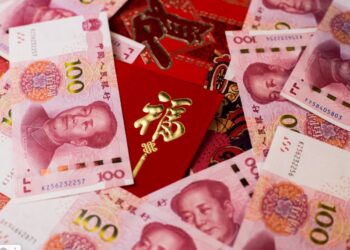 Россиянам назвали надежные альтернативы доллару и евро для сбережений