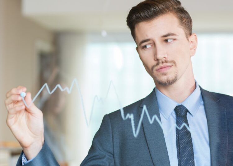 Россиянам рассказали, как сохранить доходность при снижении ставок по вкладам