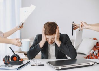 Стало известно, какую компенсацию можно получить за выгорание и стресс на работе