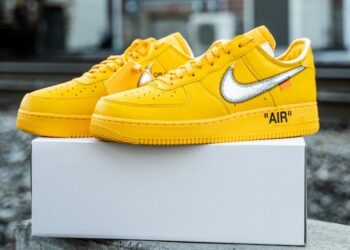 Стало известно, какие товары россияне покупают за границей чаще всего