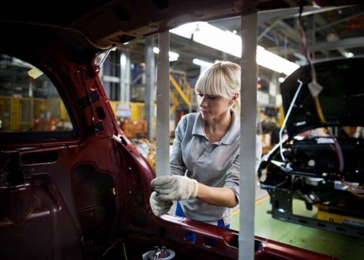 «АвтоВАЗ» перешел на четырехдневную рабочую неделю