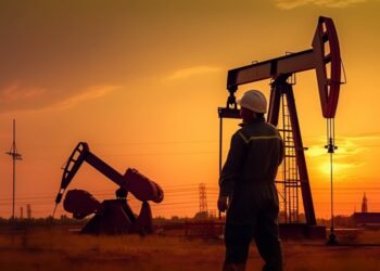 Мировые цены на нефть снижаются из-за прогнозов роста экспорта и добычи