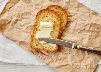 Сливочное масло продолжает расти в цене: где в России оно дороже всего