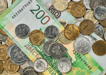 Россияне назвали лучшую сумму для финансовой подушки