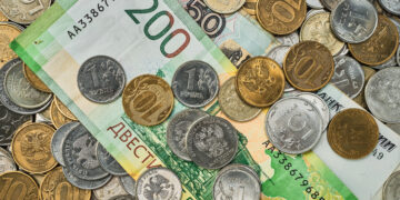Россияне назвали лучшую сумму для финансовой подушки