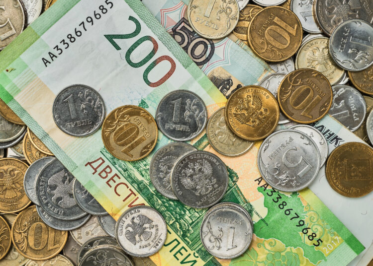 Россияне назвали лучшую сумму для финансовой подушки