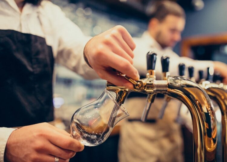 В России резко подорожает пиво