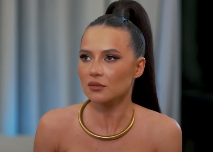 Долг блогера Лерчек перед налоговой вырос до 28,6 млн рублей