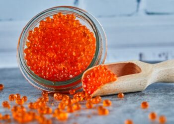 Цены на красную икру вернулись к уровню конца 2023 года