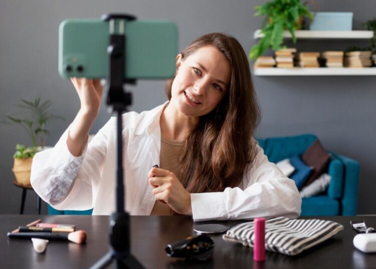 В России резко выросло число блогеров-самозанятых