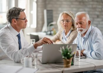 Негосударственные пенсии теряют доверие: россияне выбирают выплаты от государства