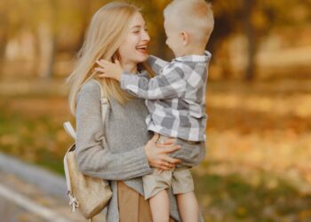 Россиянкам увеличат выплаты по уходу за ребенком