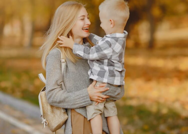 Россиянкам увеличат выплаты по уходу за ребенком