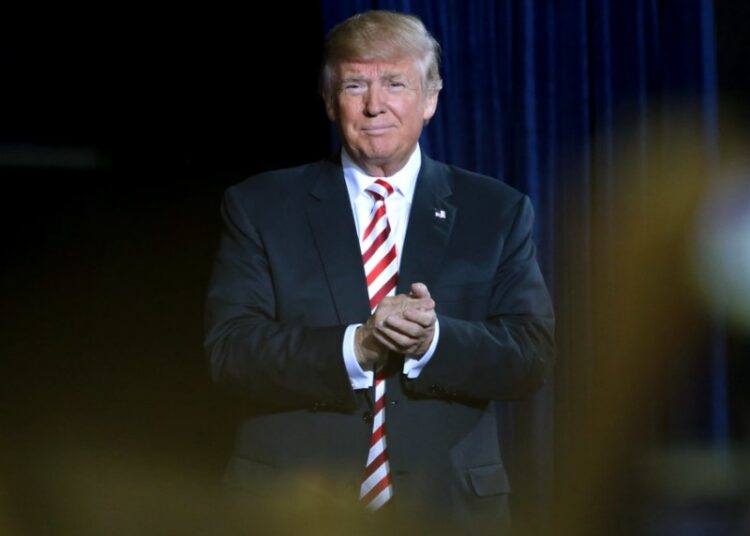 Рынок США рухнул за семь минут после очередных угроз Трампа