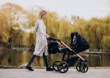 Россияне получат некоторые соцвыплаты в ноябре досрочно