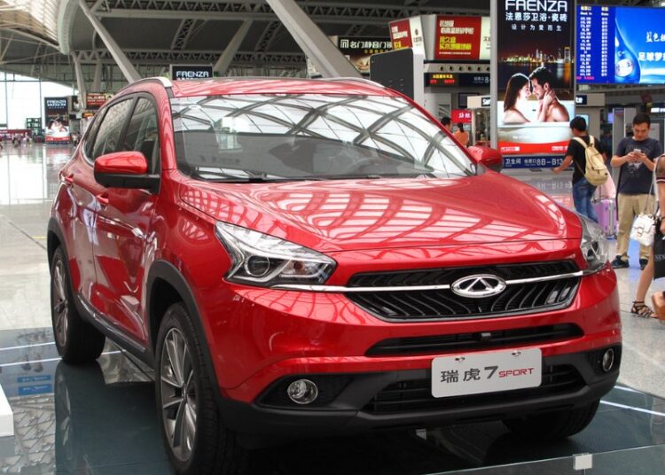 Бензин не тот: Geely обвинила российское топливо в поломках двигателей