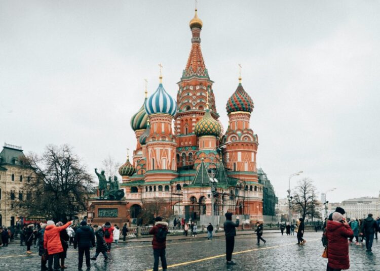 Социальная поддержка москвичей в 2026 году увеличится на 6%