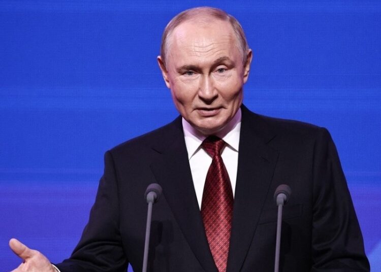 «Купил билет и назло не поехал»: Путин высказался об отказе ЕС обслуживать российский ТЭК