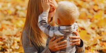 Праздники не задержат выплаты: россияне досрочно получат детские пособия