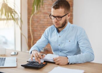 Стало известно, кому не нужно платить налог на доходы по вкладам в 2025 году