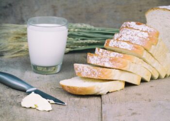 В России договорились не повышать цены на социально значимые товары