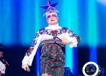 Зеленский выпустил Верку Сердючку на гастроли, чтобы пополнить бюджет Украины