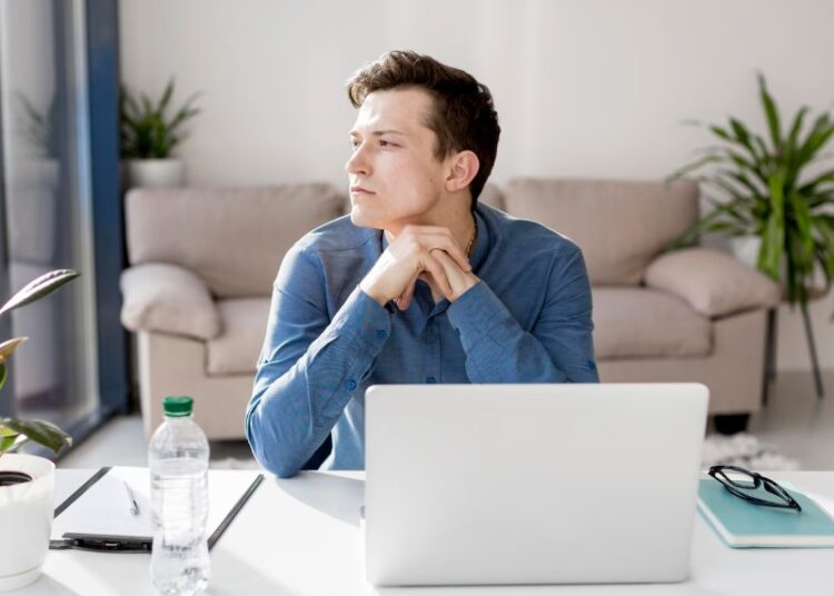 Россиянам назвали случаи, когда стоит забирать деньги из банка