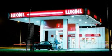 ЛУКОЙЛ готовится к продаже зарубежных активов из-за санкций США