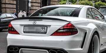 Без флага на номере — штраф: новые правила для автомобилистов начнут действовать с января