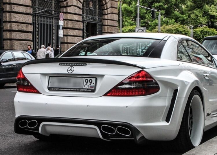 Без флага на номере — штраф: новые правила для автомобилистов начнут действовать с января